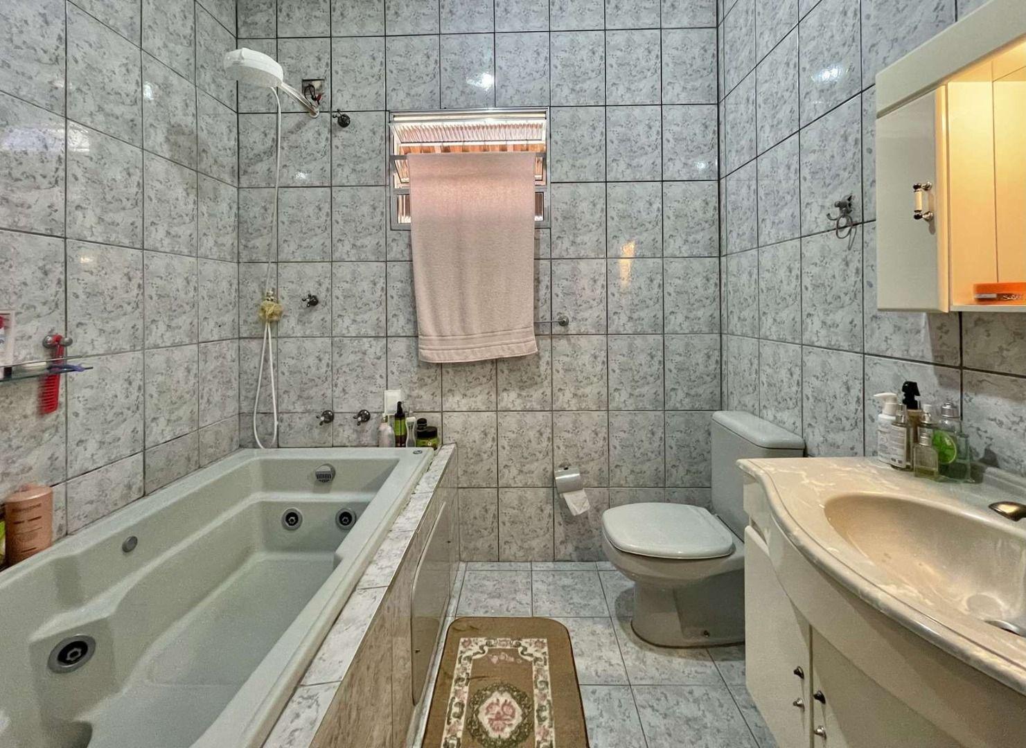 Casa para alugar com 3 quartos, 321m² - Foto 18