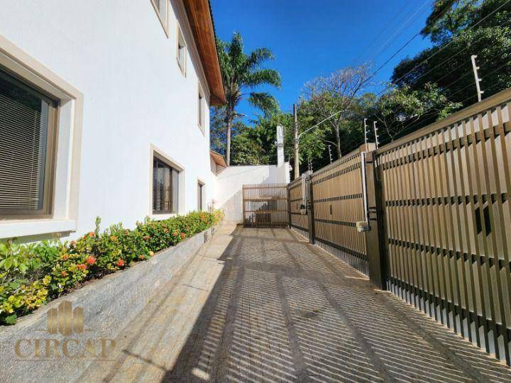 Sobrado à venda com 7 quartos, 709m² - Foto 2