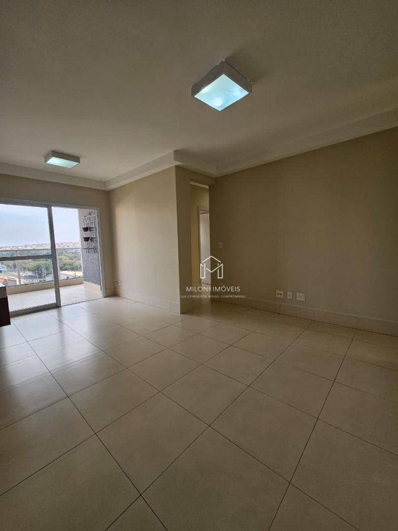 Apartamento para alugar com 3 quartos, 90m² - Foto 1