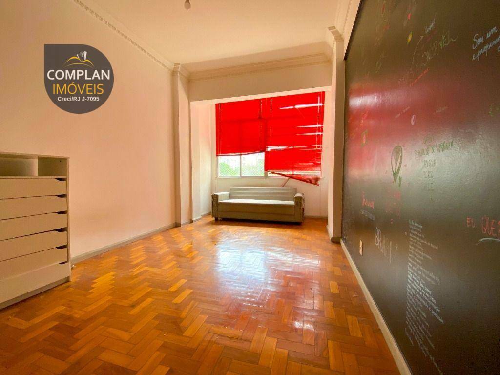 Apartamento para alugar com 3 quartos, 160m² - Foto 19