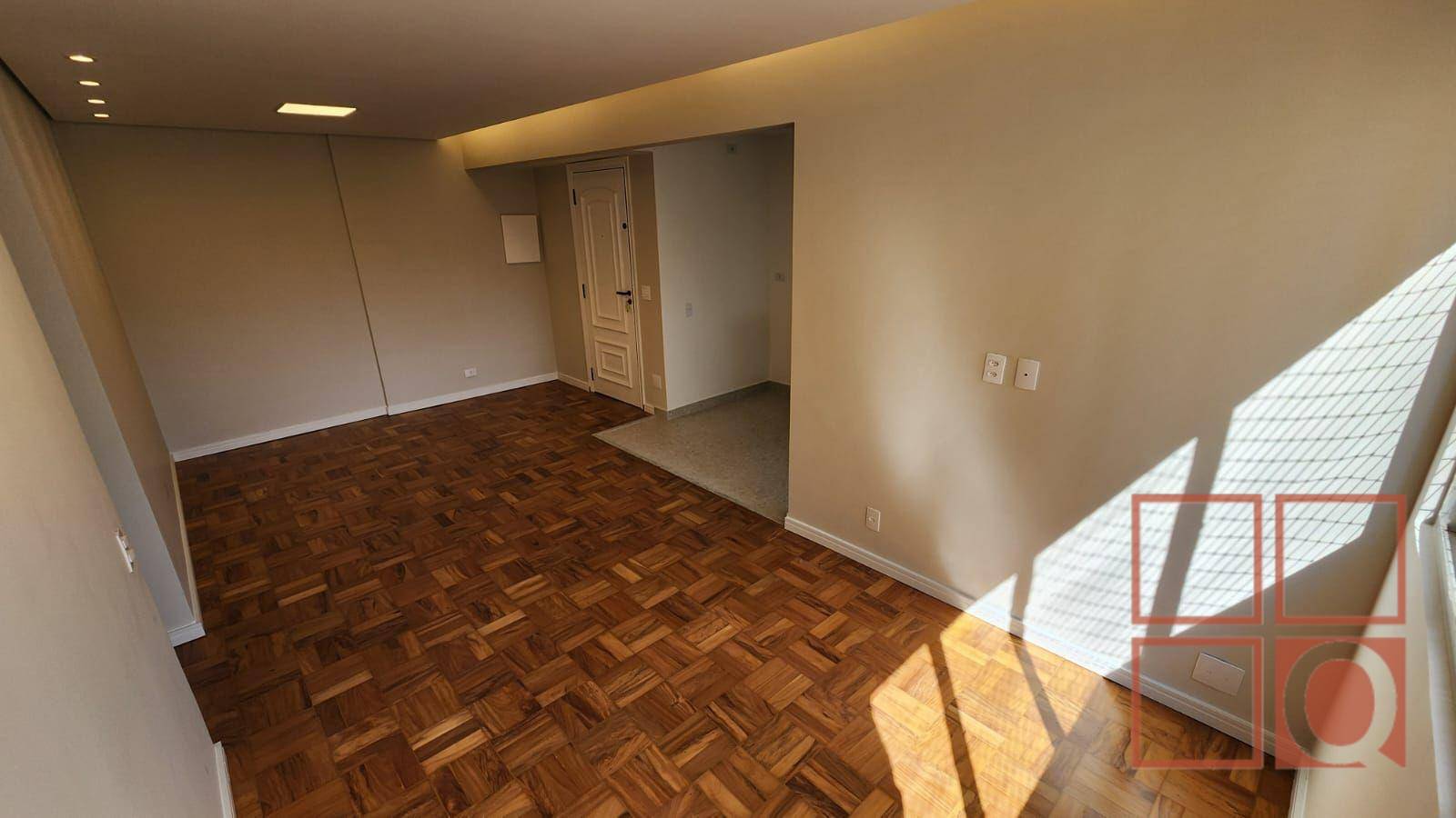 Apartamento à venda com 2 quartos, 67m² - Foto 2