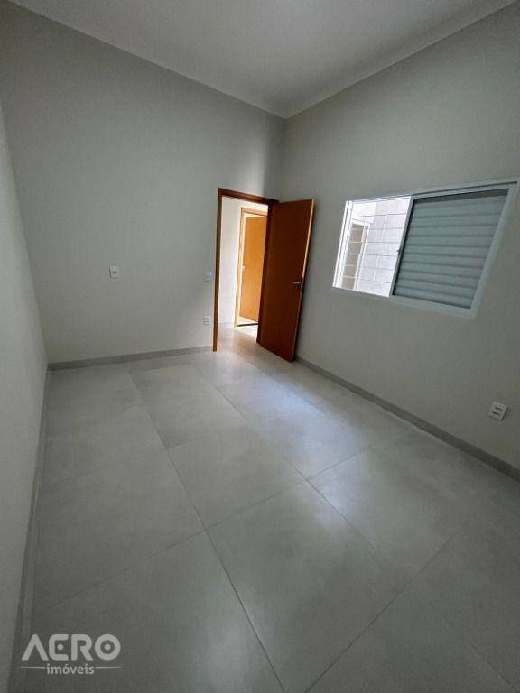 Casa à venda com 3 quartos, 180m² - Foto 14