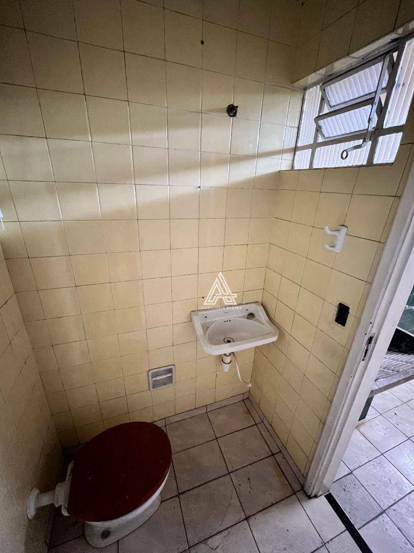 Sobrado à venda com 3 quartos, 250m² - Foto 57