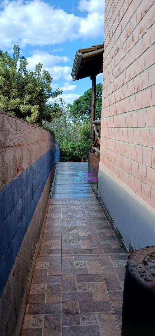 Chácara à venda com 3 quartos, 196m² - Foto 25