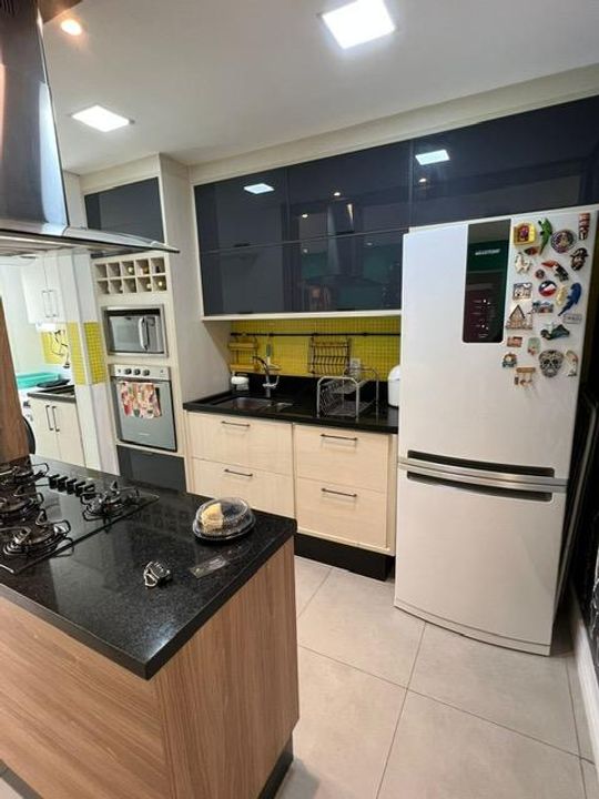 Apartamento à venda com 2 quartos, 68m² - Foto 4