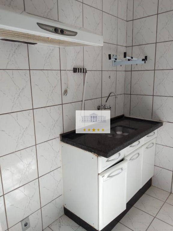 Apartamento à venda com 2 quartos, 44m² - Foto 2
