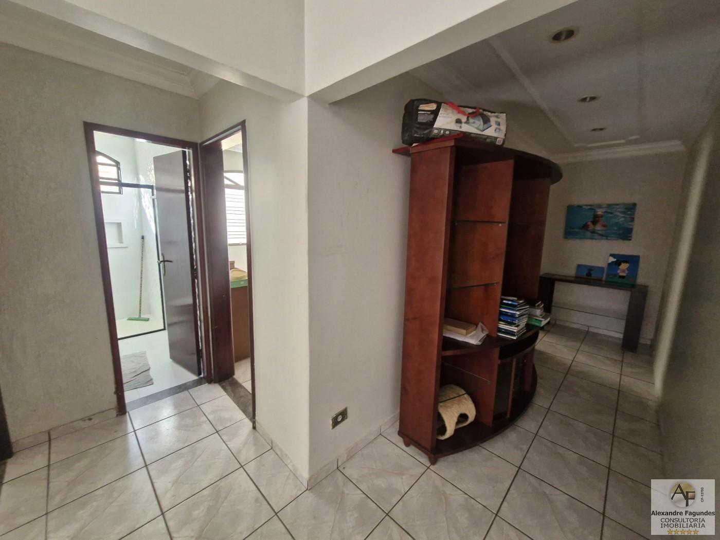 Casa à venda com 3 quartos, 262m² - Foto 16