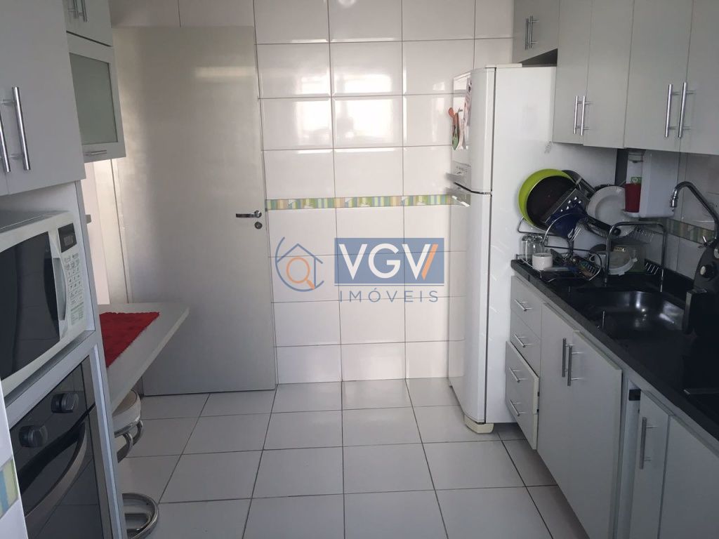 Apartamento à venda com 2 quartos, 62m² - Foto 5