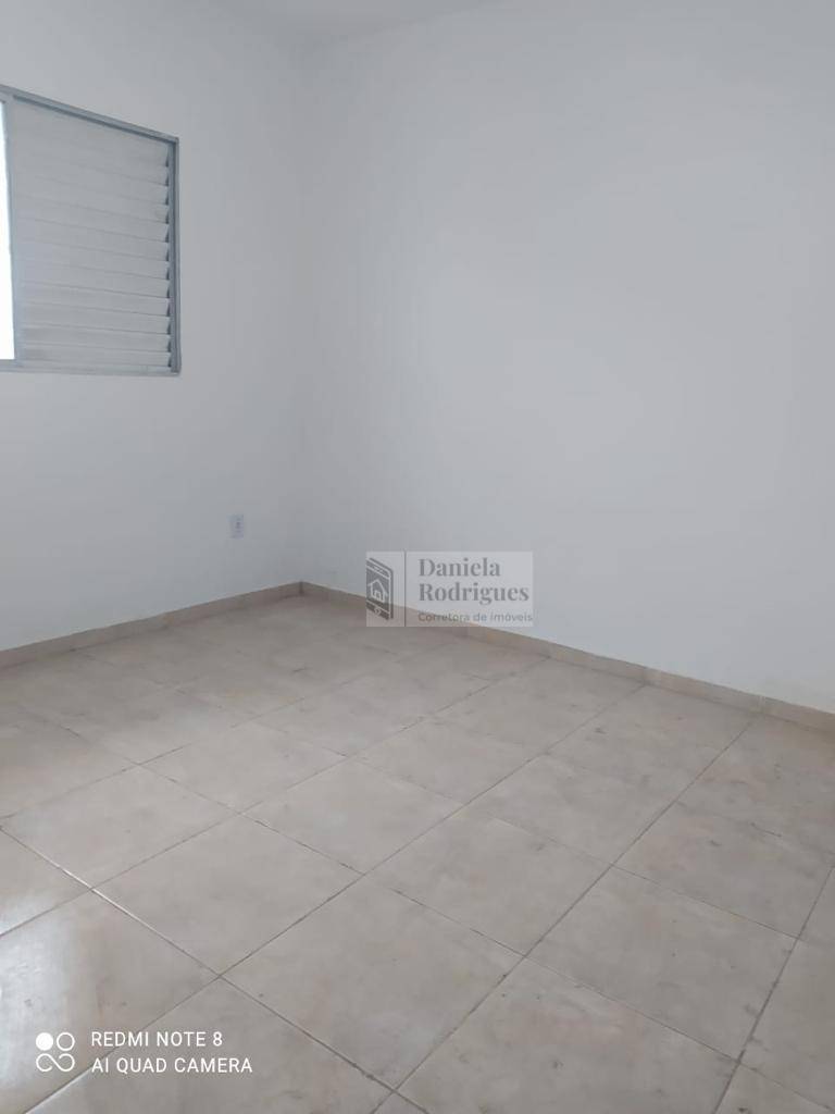 Casa à venda com 2 quartos, 79m² - Foto 11