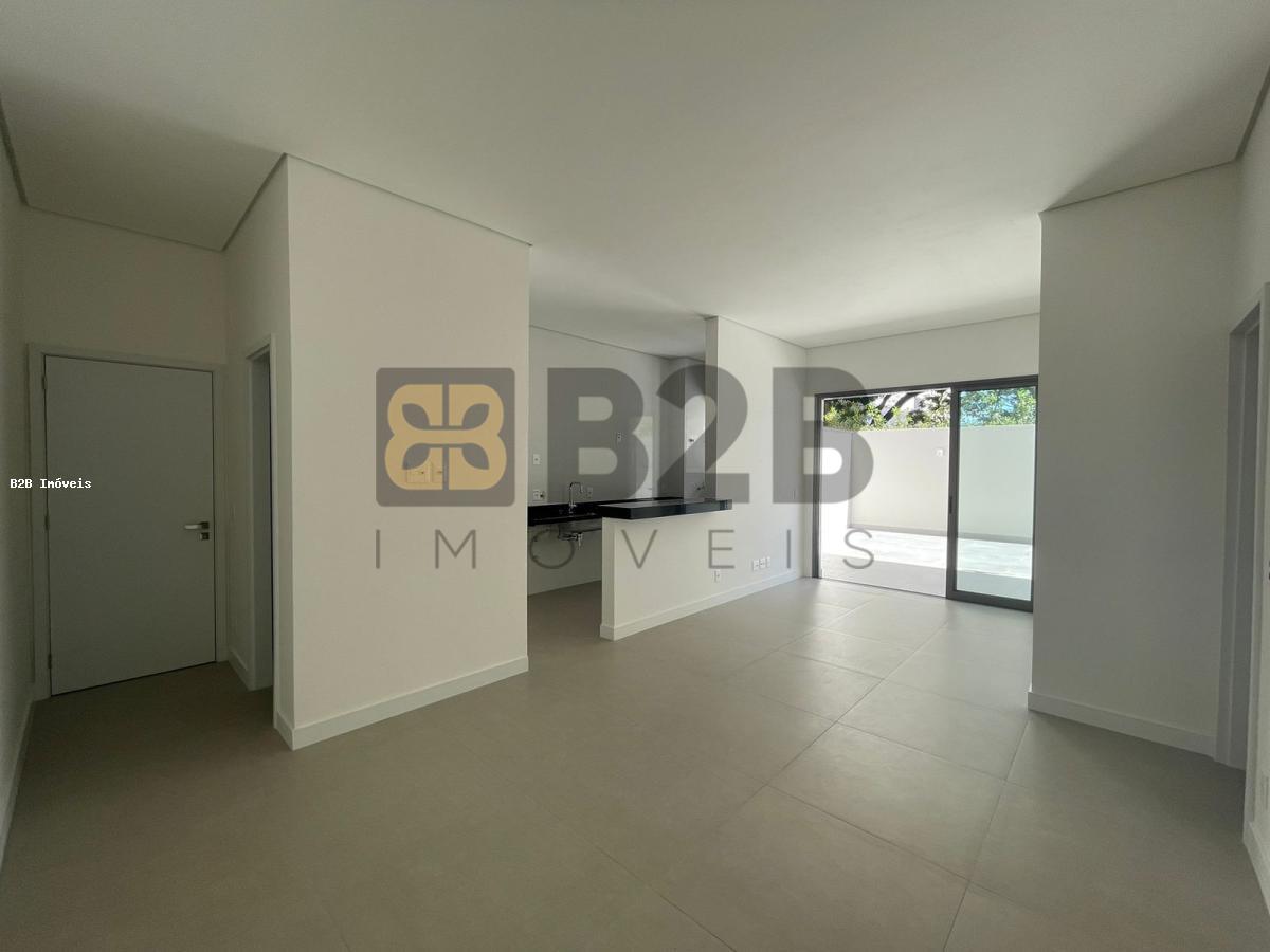 Apartamento à venda com 3 quartos, 167m² - Foto 1