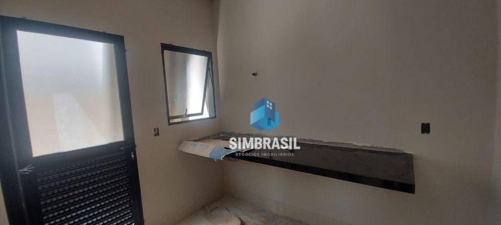 Casa à venda com 3 quartos, 240m² - Foto 8