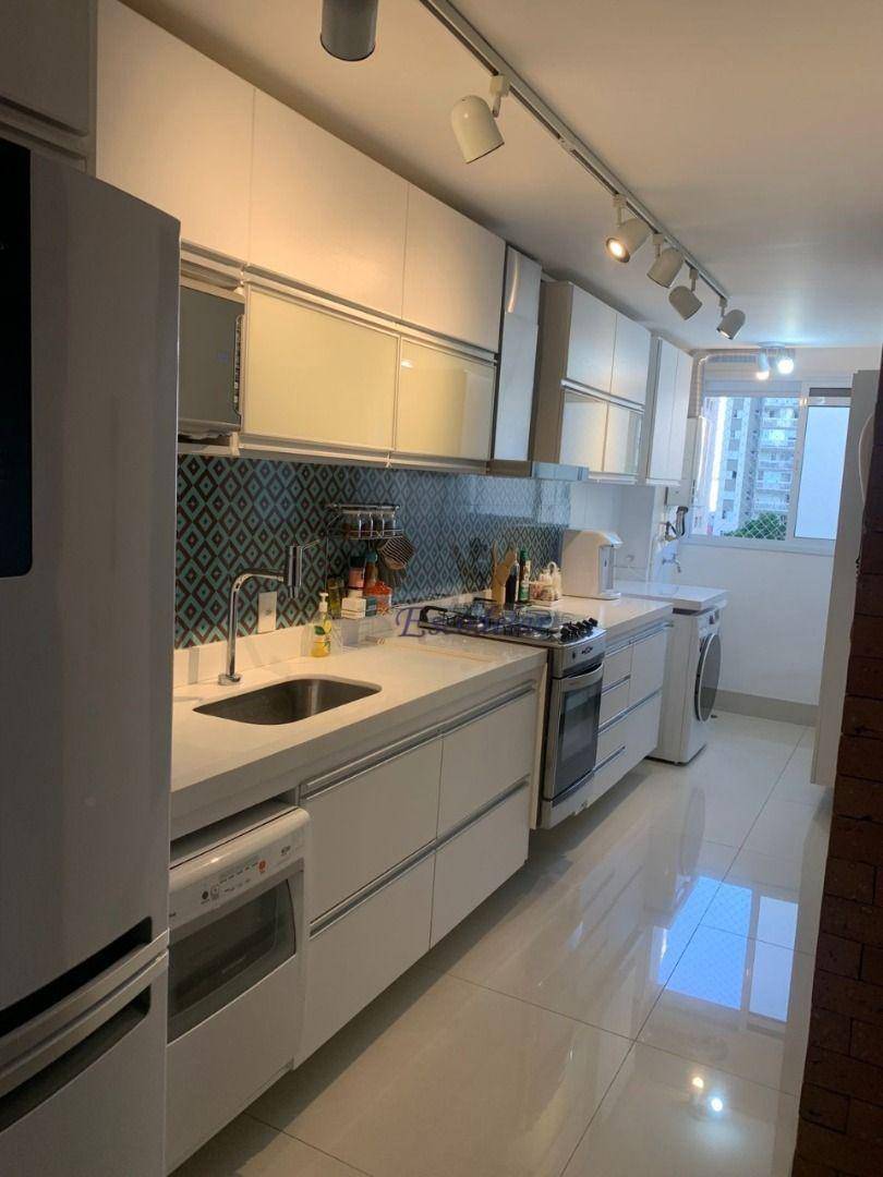 Apartamento à venda com 2 quartos, 64m² - Foto 3