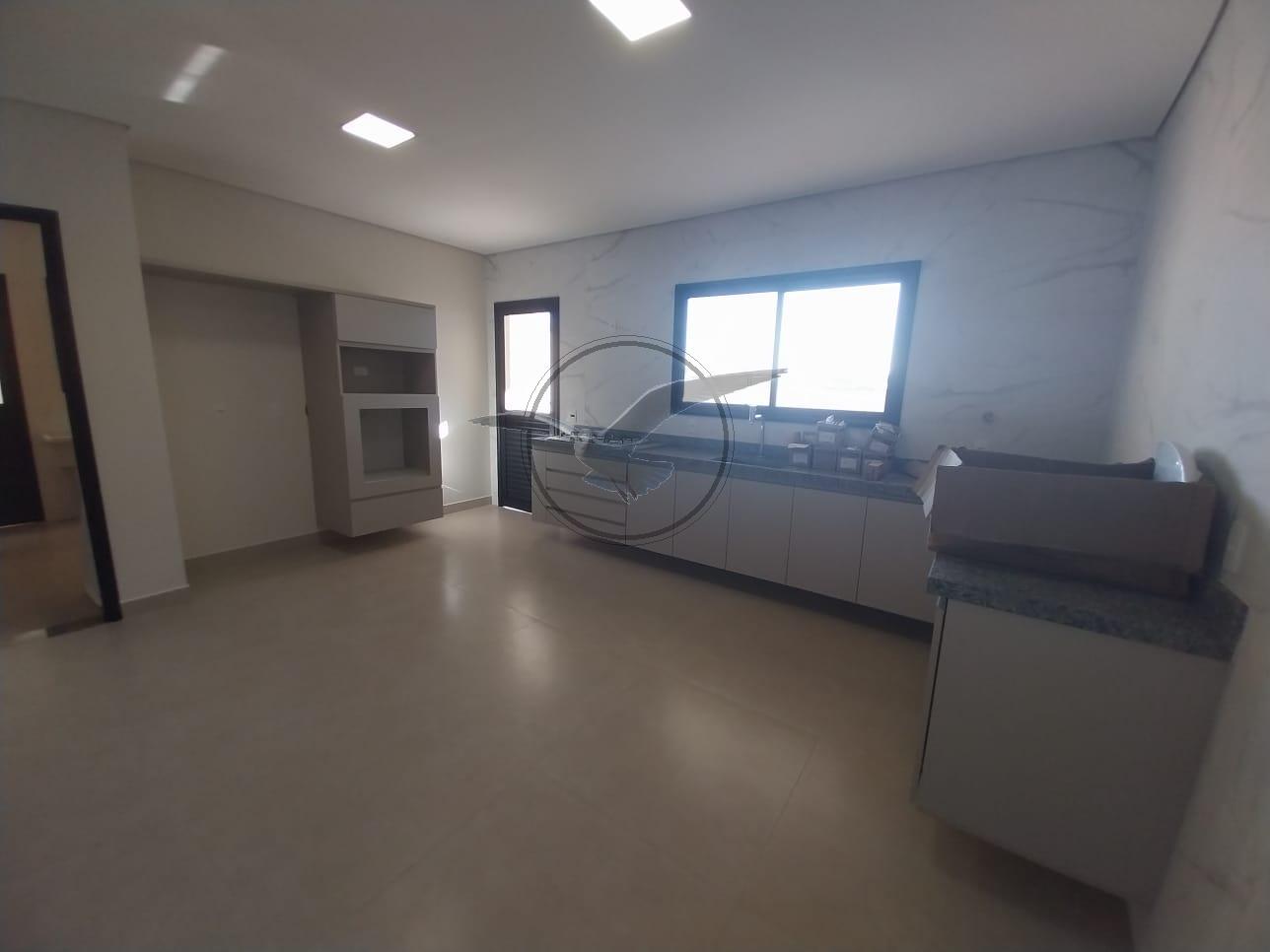 Casa de Condomínio para alugar com 4 quartos, 300m² - Foto 5