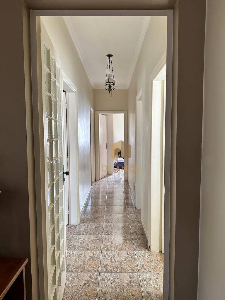 Casa à venda com 3 quartos, 231m² - Foto 12