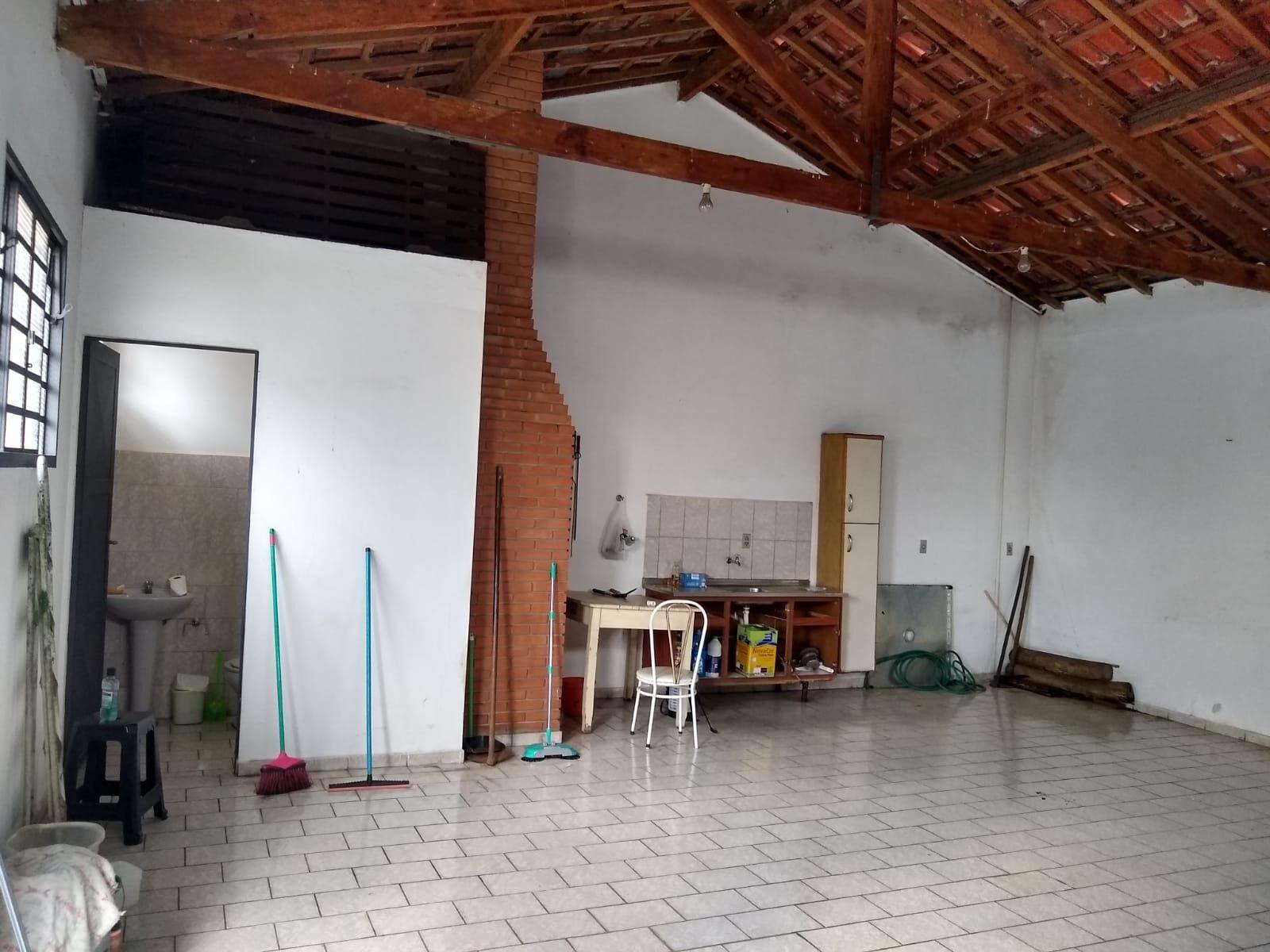 Casa à venda com 2 quartos, 146m² - Foto 3