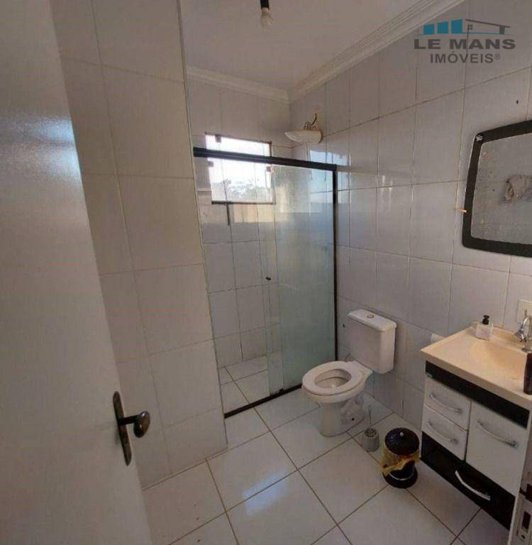 Casa à venda com 3 quartos, 200m² - Foto 21