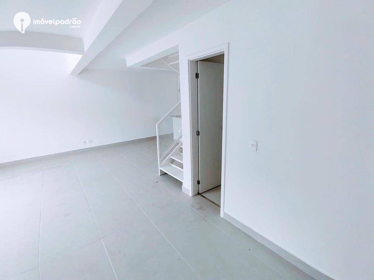 Cobertura à venda e aluguel com 4 quartos, 250m² - Foto 15