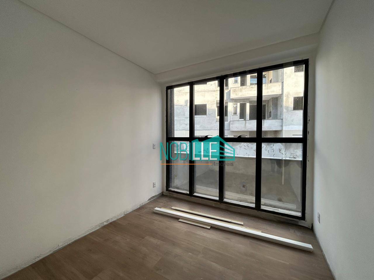 Apartamento à venda com 2 quartos, 67m² - Foto 4