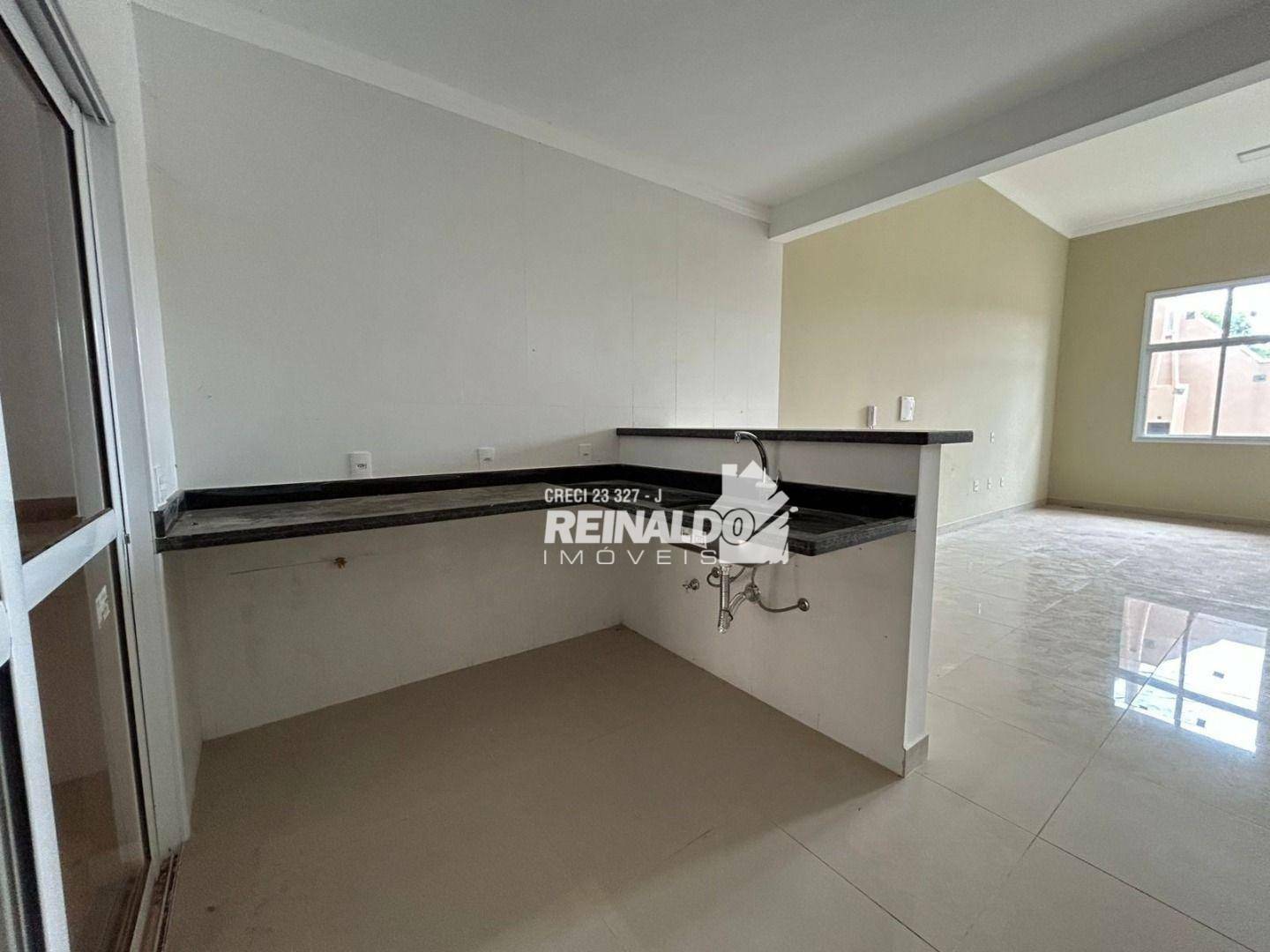 Casa à venda e aluguel com 3 quartos, 130m² - Foto 3