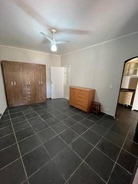 Casa para alugar com 5 quartos, 160m² - Foto 9