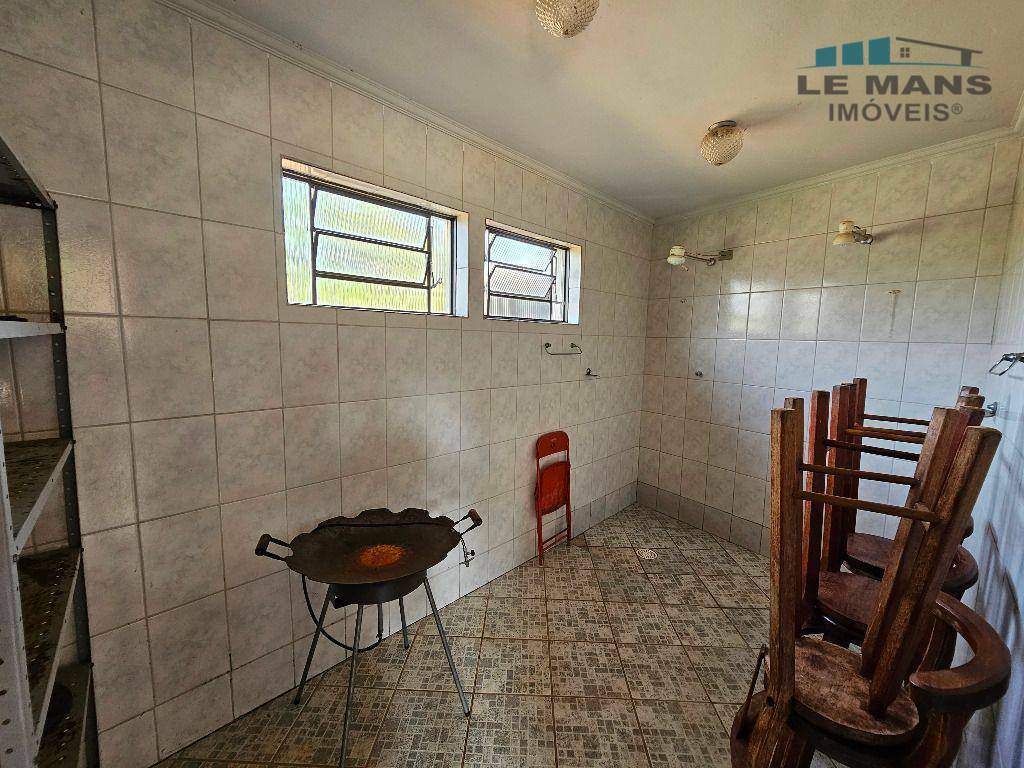 Chácara à venda com 4 quartos, 350m² - Foto 36