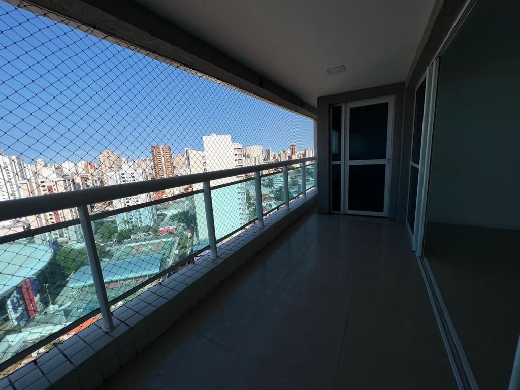 Apartamento à venda com 3 quartos, 111m² - Foto 3