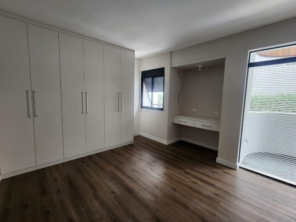 Apartamento à venda com 3 quartos, 208m² - Foto 11