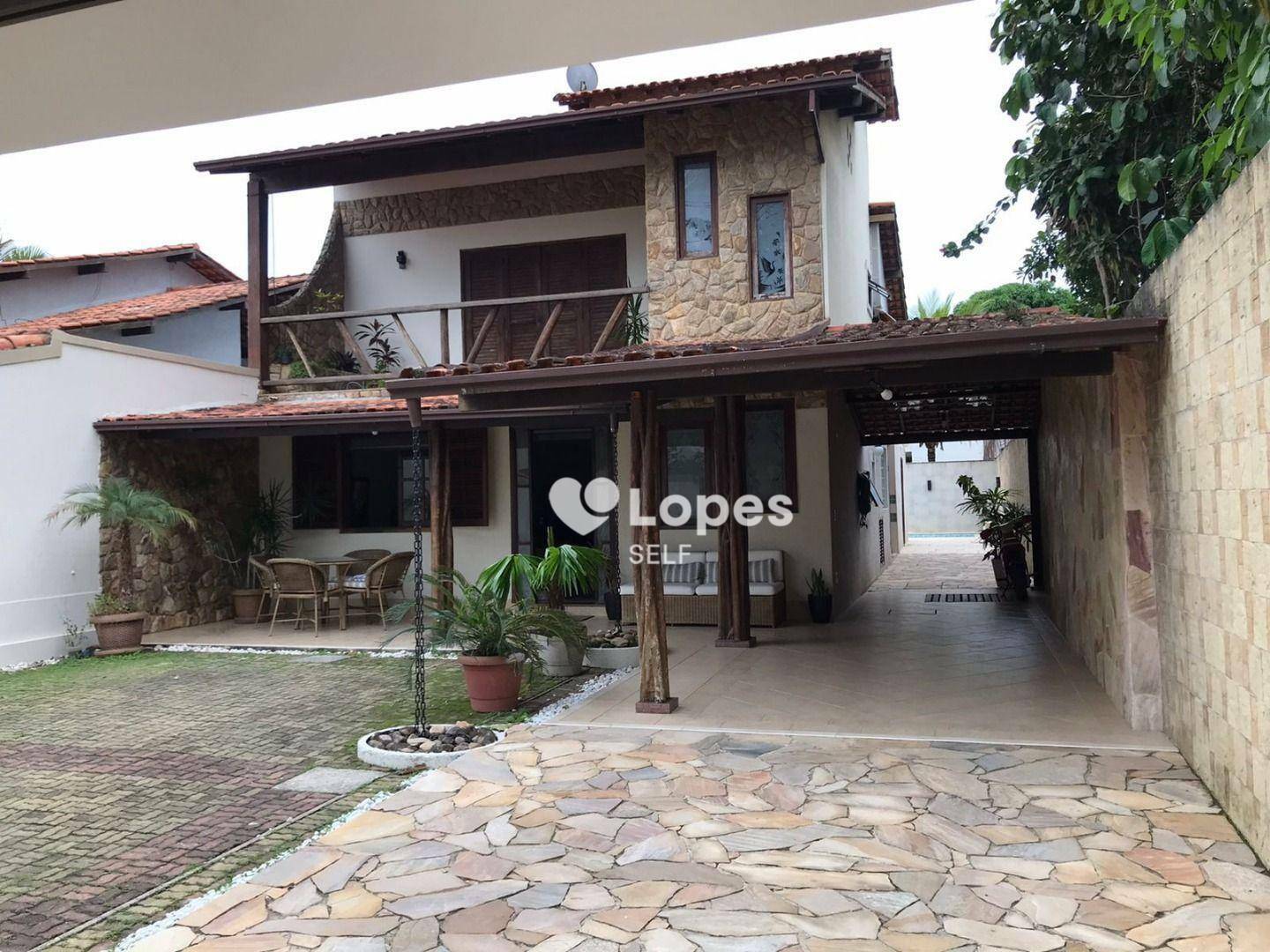 Casa à venda com 4 quartos, 236m² - Foto 2