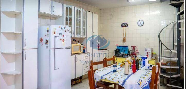 Sobrado à venda com 5 quartos, 90m² - Foto 7