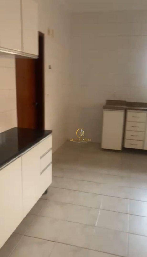 Sobrado para alugar com 4 quartos, 180m² - Foto 17