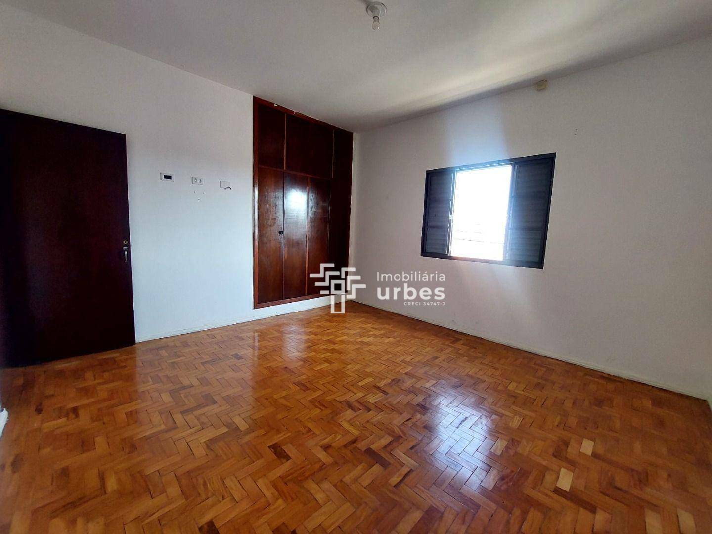 Casa à venda e aluguel com 4 quartos, 221m² - Foto 12