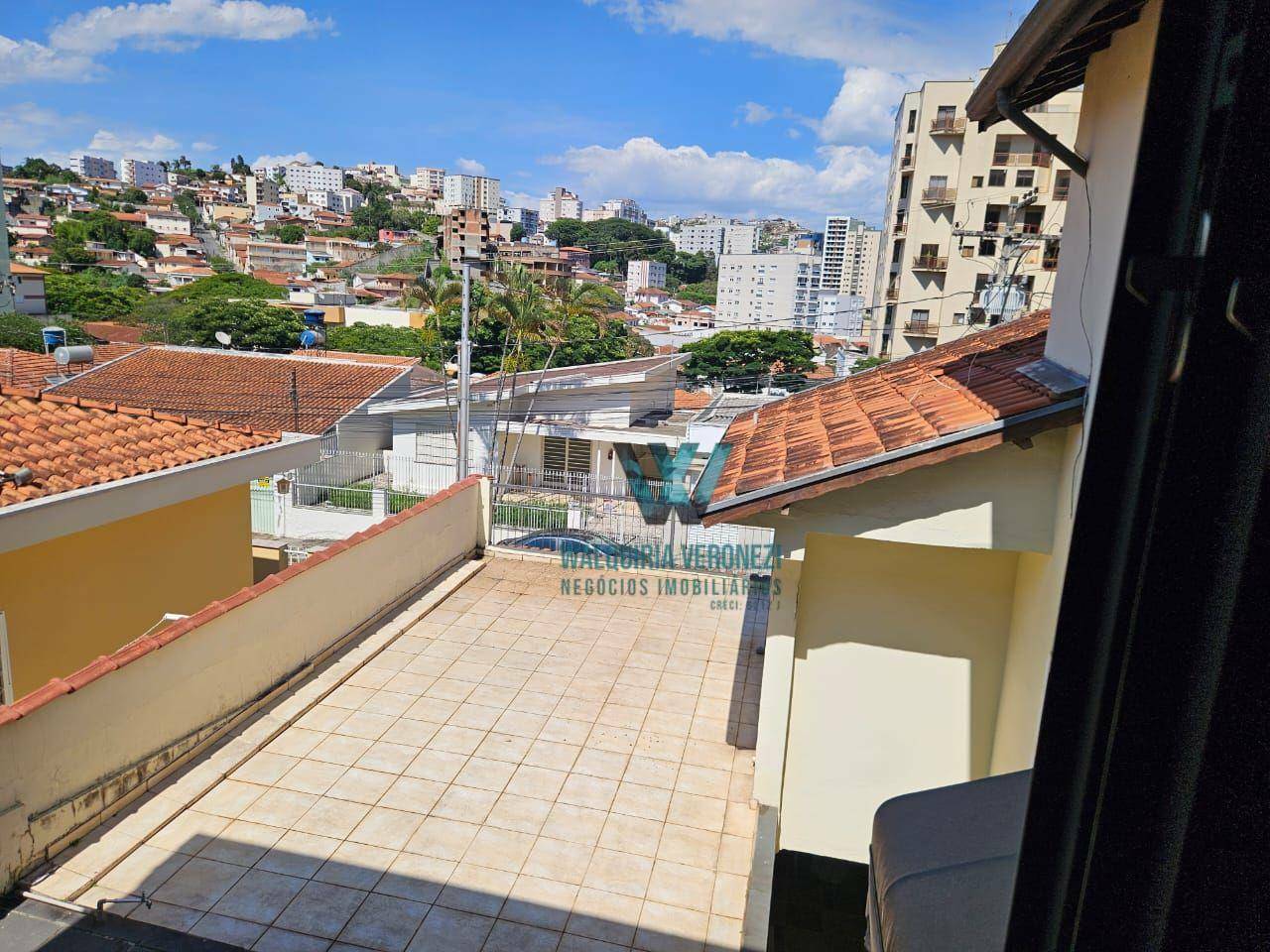 Casa de Condomínio para alugar com 4 quartos, 244m² - Foto 20