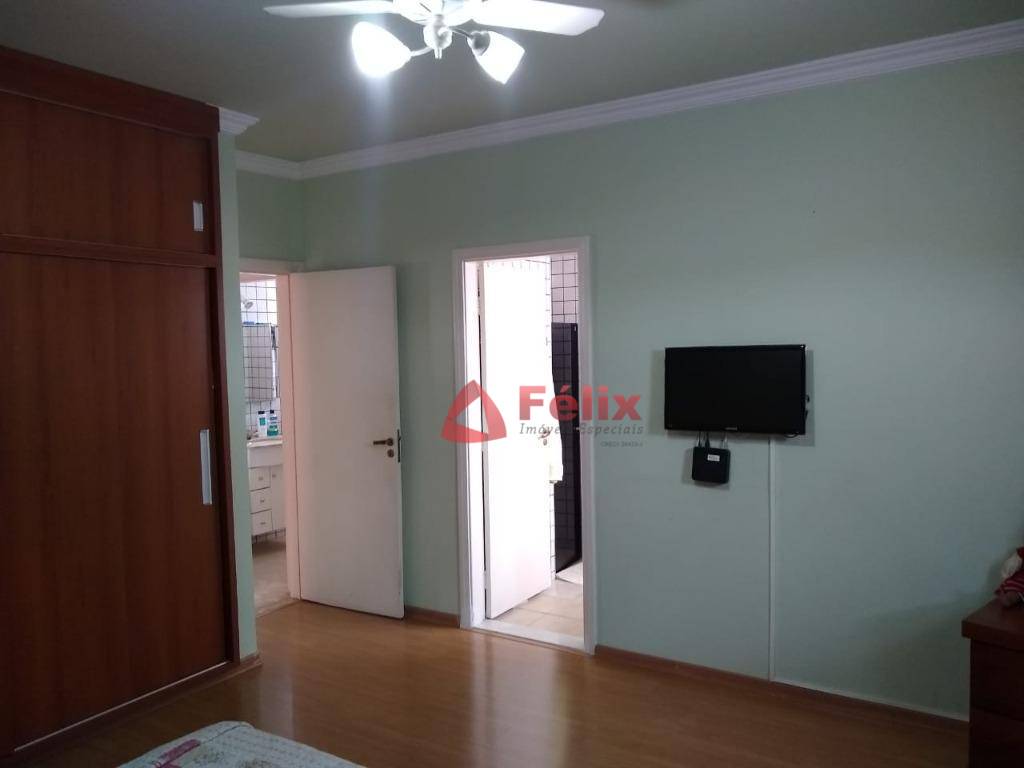 Casa à venda com 3 quartos, 210m² - Foto 38