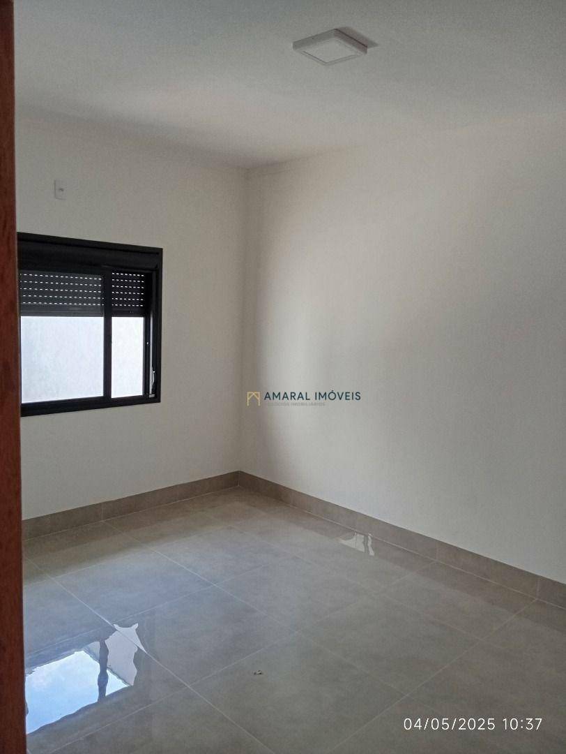 Sobrado à venda com 4 quartos, 200m² - Foto 12