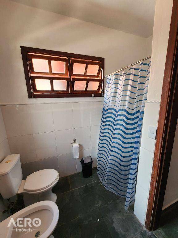 Casa à venda com 4 quartos, 150m² - Foto 15
