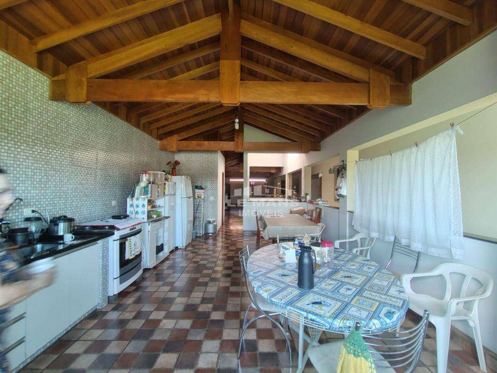 Casa à venda com 6 quartos, 296m² - Foto 25