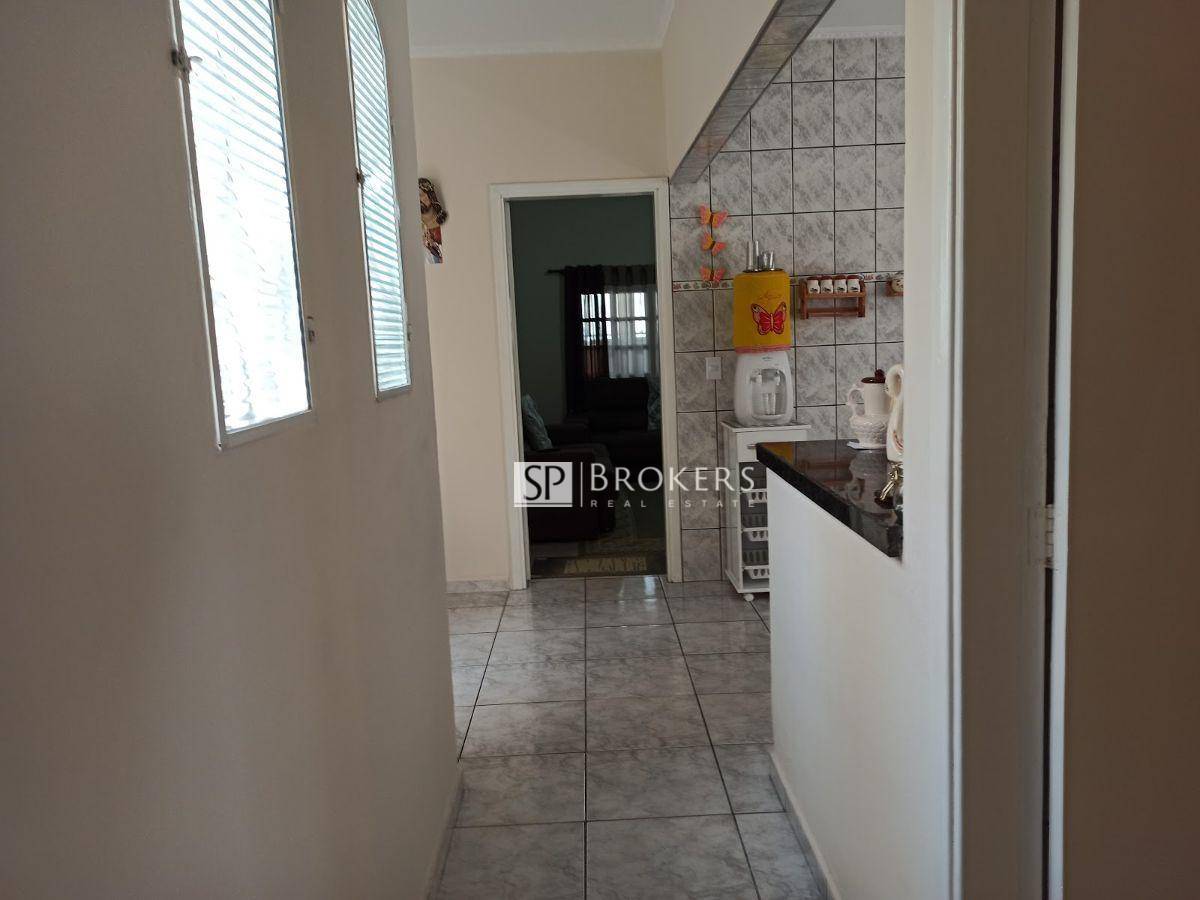 Casa à venda com 4 quartos, 210m² - Foto 13