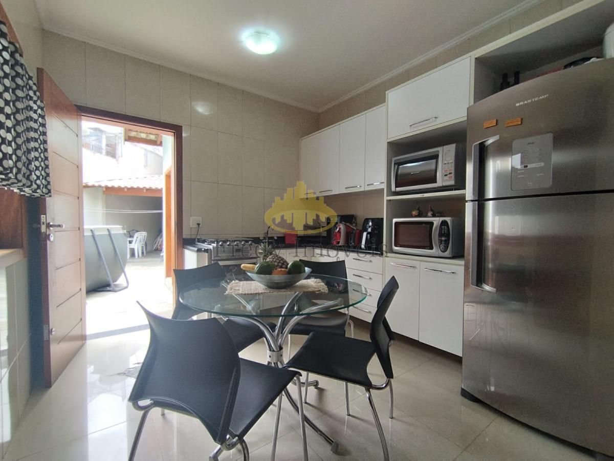 Casa à venda com 4 quartos, 254m² - Foto 15