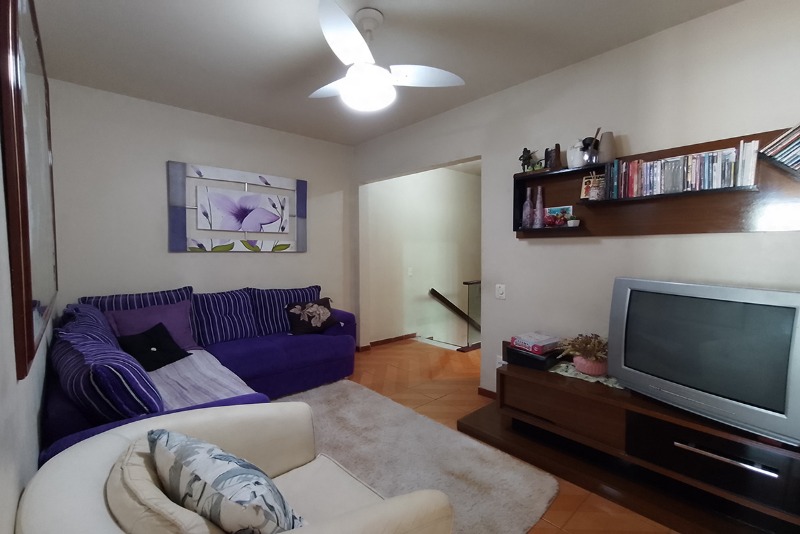 Casa à venda com 4 quartos, 240m² - Foto 6