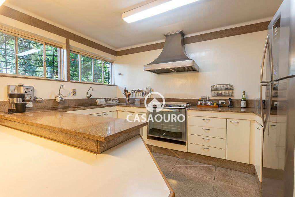 Casa à venda com 5 quartos, 750m² - Foto 42