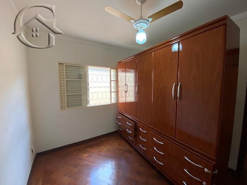 Casa para alugar com 4 quartos, 250m² - Foto 8