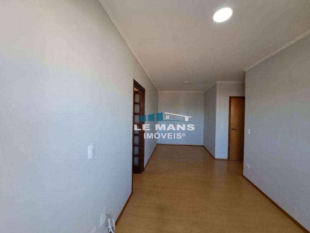 Apartamento à venda com 3 quartos, 75m² - Foto 11