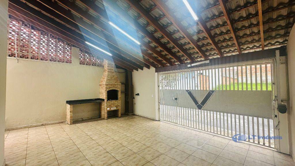 Casa à venda com 3 quartos, 100m² - Foto 2