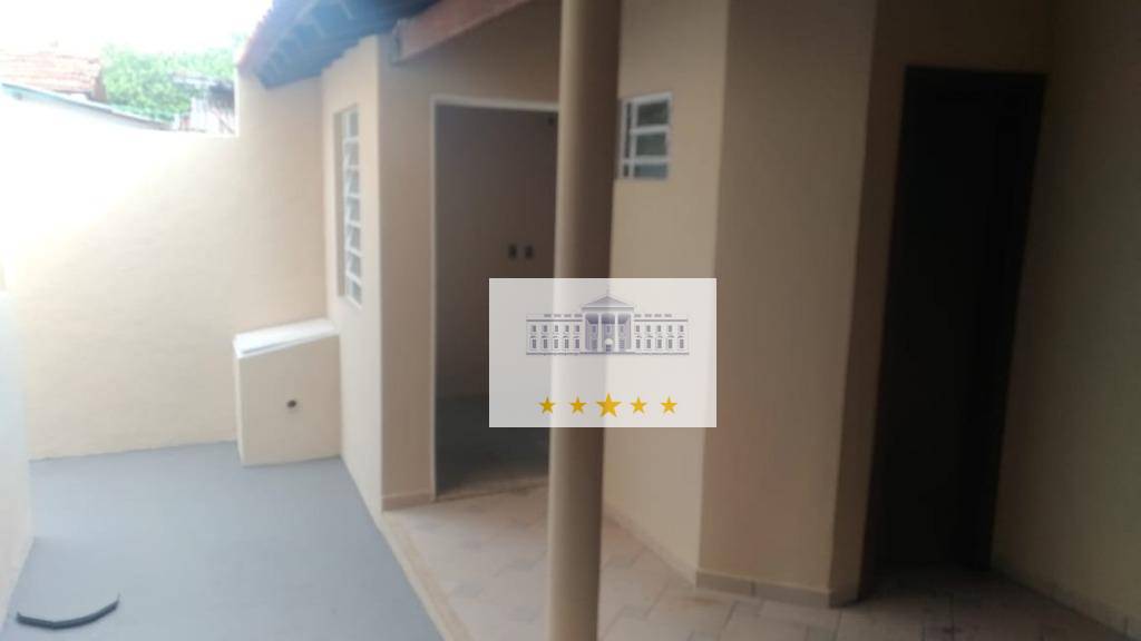 Casa à venda com 2 quartos, 135m² - Foto 4