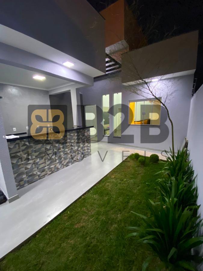 Casa à venda com 3 quartos, 181m² - Foto 1