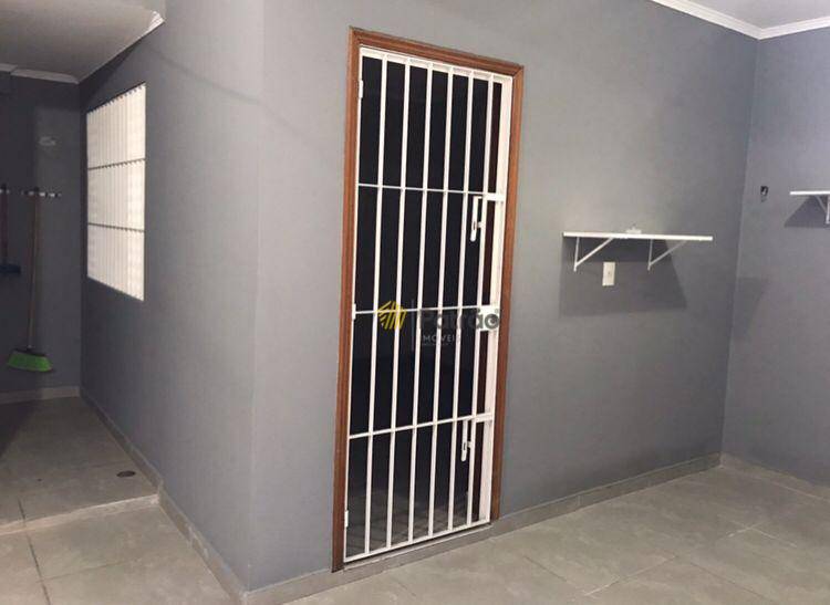 Casa à venda com 6 quartos, 260m² - Foto 18