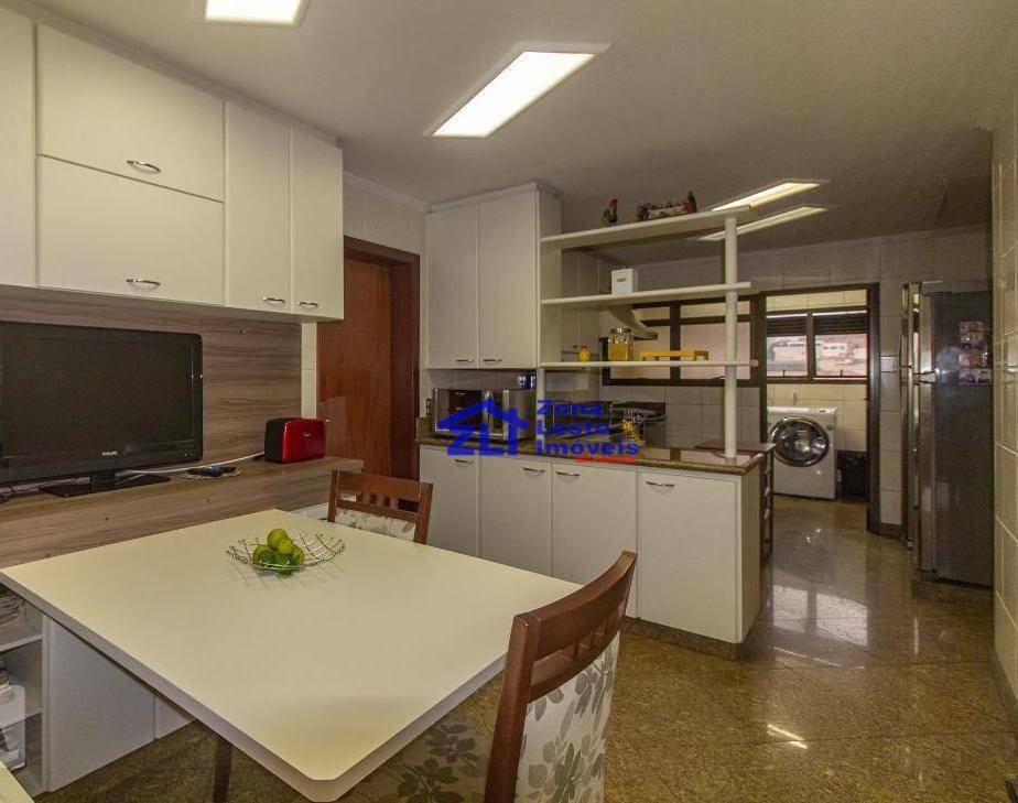 Apartamento à venda com 4 quartos, 177m² - Foto 2