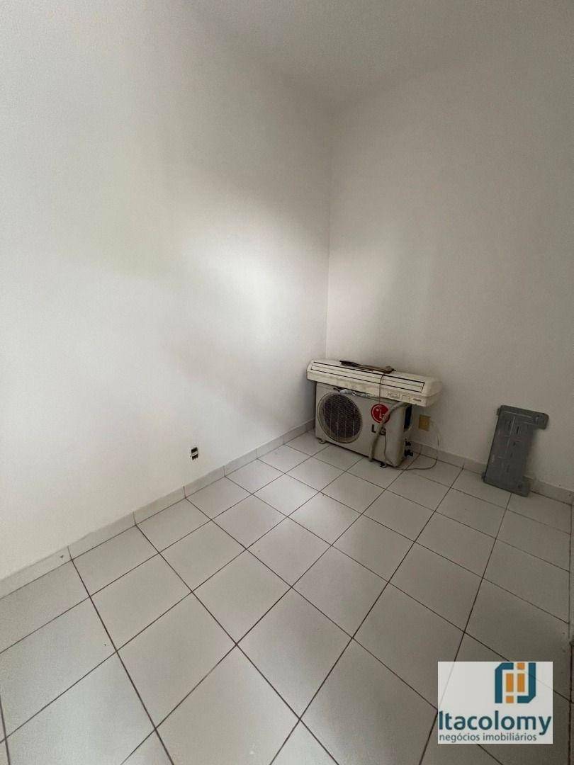 Casa de Condomínio para alugar com 4 quartos, 450m² - Foto 10