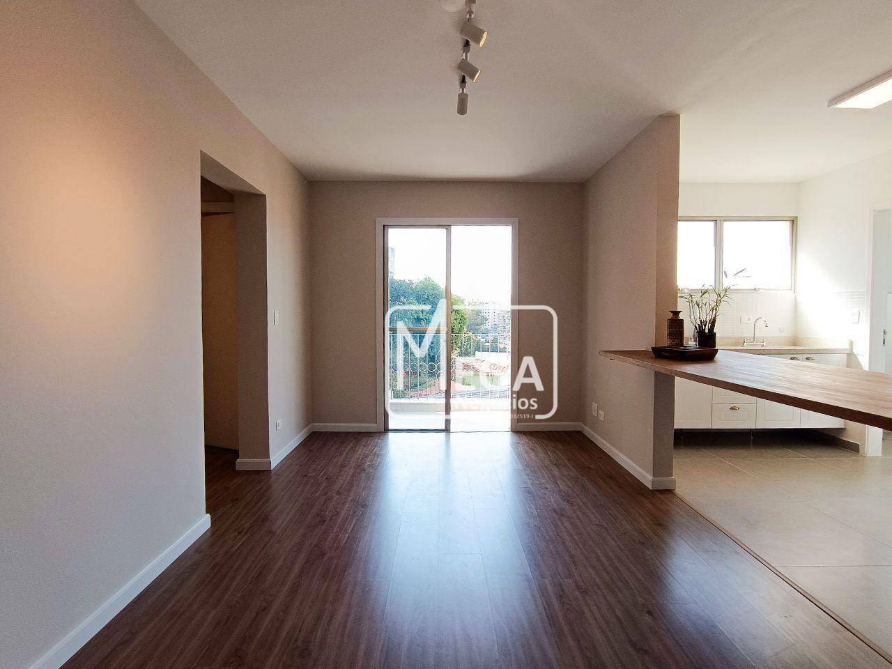 Apartamento à venda com 2 quartos, 62m² - Foto 2