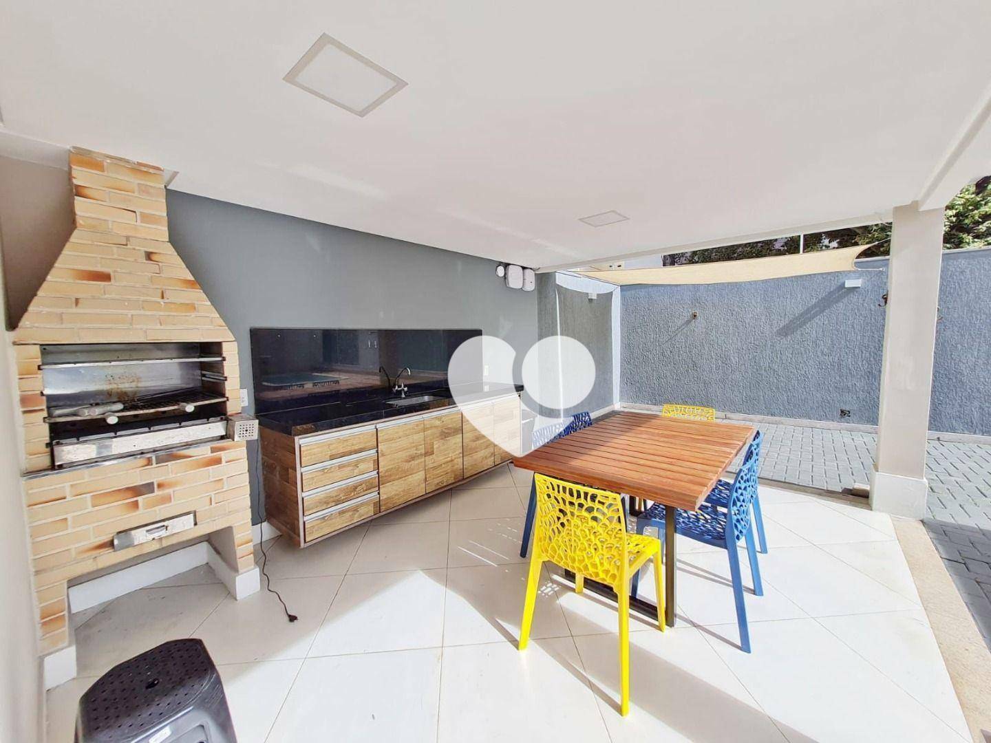 Casa à venda com 4 quartos, 240m² - Foto 17